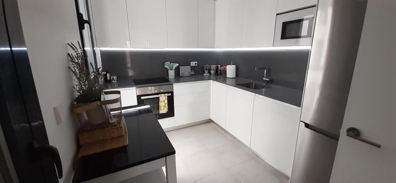 Teatinos Appartement *